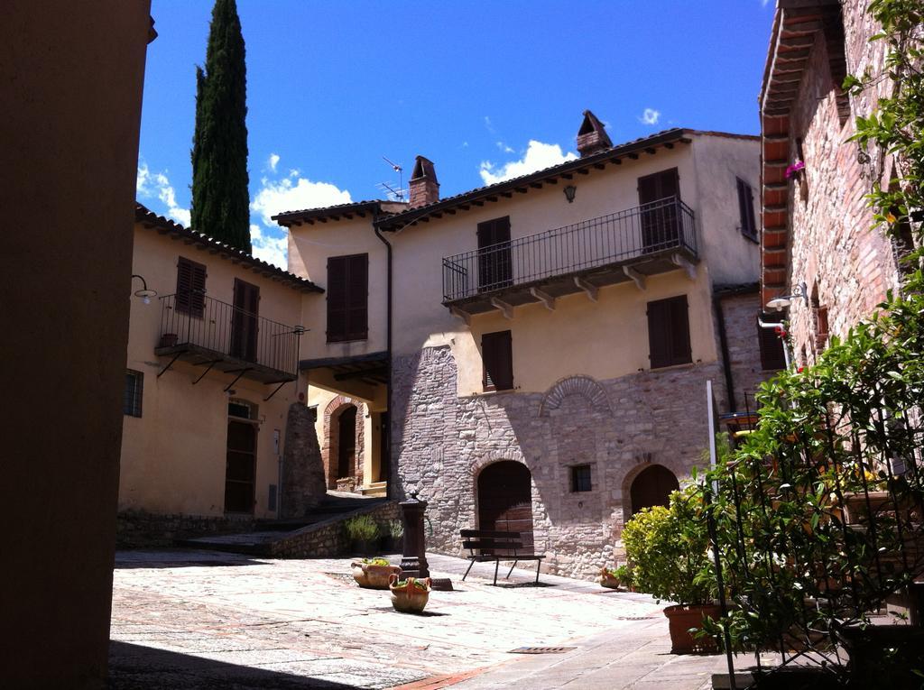 La Piazzetta Del Borgo Hotel Todi Exterior photo